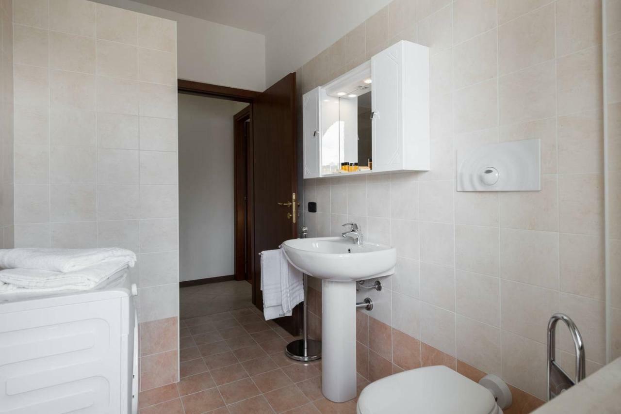 Ortaglia A2 Apartment Torri Del Benaco Exterior photo